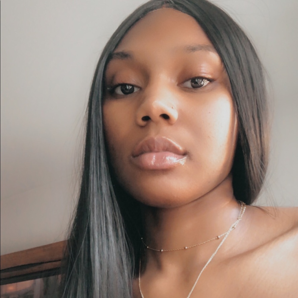 Meet your Posher, Evelyn